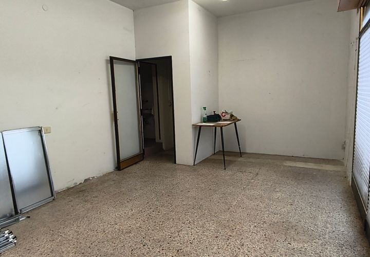 Erhvervsejendom i Modena, Modena, Modena - € 70.000 | Ref: 3138 - foto 1