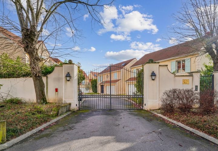 Villa i Chatou, Yvelines, Chatou - € 1.061.000 | Ref: 340939400290 - foto 1