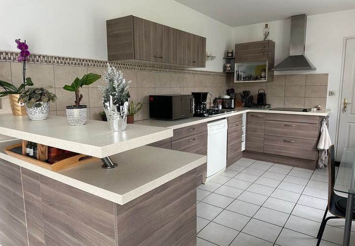 Villa i Montbazon, Indre-et-Loire, Montbazon - € 346.500 | Ref: 340934834557 - foto 1