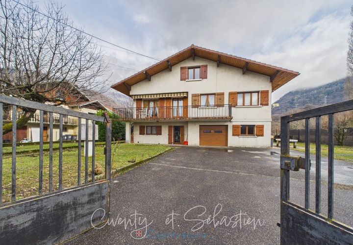 Villa a Albertville, Savoie, Albertville - € 329.000 | Ref: 340935140338 - foto 1
