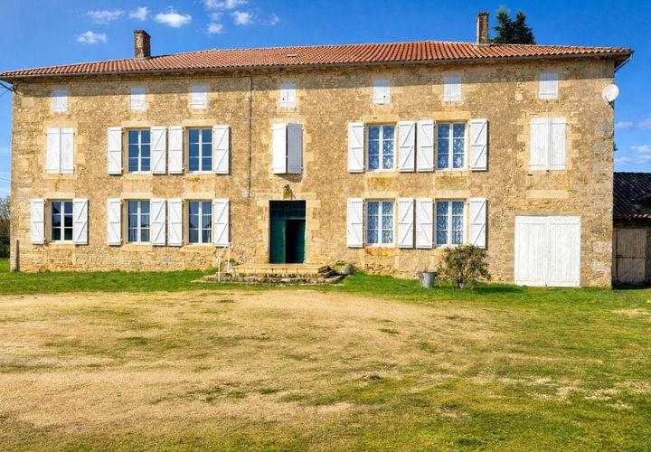 Villa i Ruffec, Charente, Ruffec - € 275.500 | Ref: 90308ED07FD146E9 - foto 1
