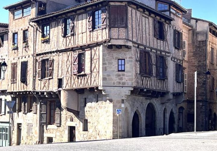 Dupleks i Figeac, Lot, Figeac - € 379 000 | Ref: 5E4AD26C6B874A44 - foto 1