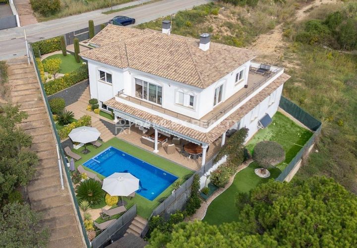 Villa i Lloret De Mar, Gerona, Lloret De Mar - € 1.080.000 | Ref: 74952 - foto 1