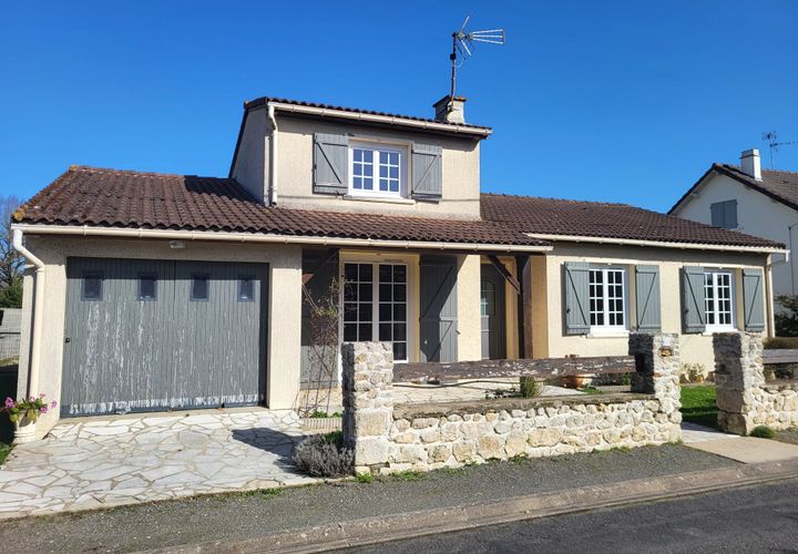 Villa a Montmorillon, Vienne, Montmorillon - € 172.800 | Ref: BVI83526 - foto 1