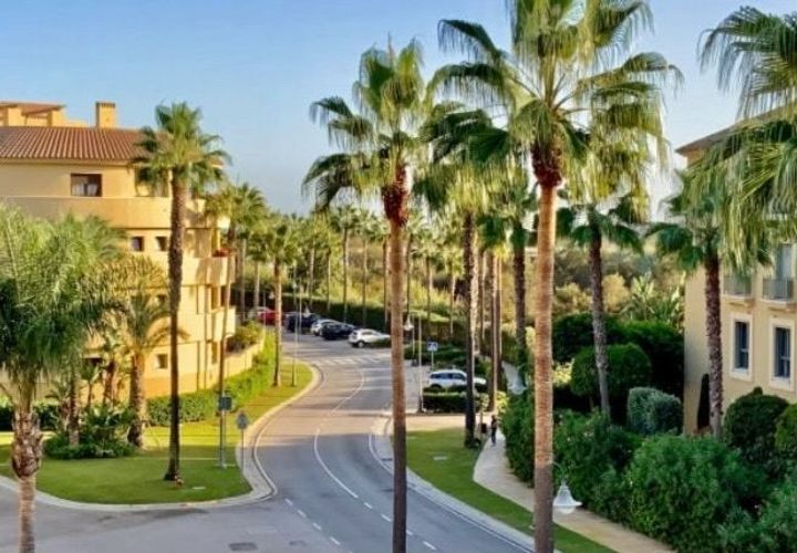 Lejlighed i San Roque, Cadiz, San Roque - € 650.000 | Ref: 8c8ebbdc-6243-40d0-b - foto 1