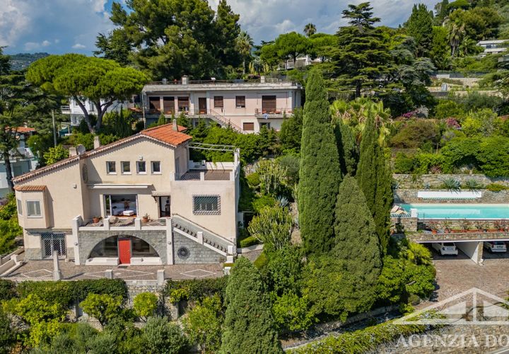 Villa a Bordighera, Imperia, Bordighera - € 3.200.000 | Ref: AG-DOM 5234 - foto 1