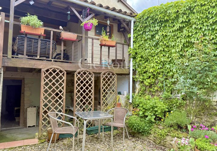 Landejendom i Duras, Lot-et-Garonne, Duras - € 249.500 | Ref: CCG051 - foto 1