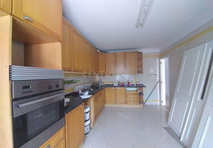 Villa i Sintra, Lisbon, Sintra - € 700.000 | Ref: C0483-01729 - foto 1
