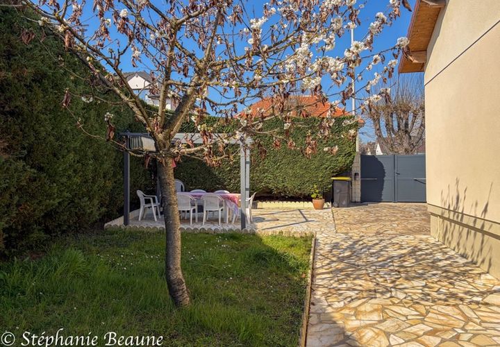 Villa a Eaubonne, Val-d'Oise, Eaubonne - € 479.000 | Ref: 830035424394 - foto 1