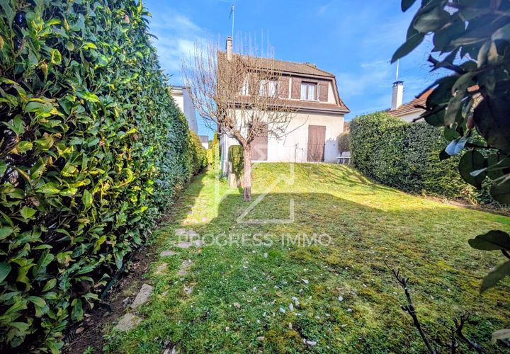 Villa i Ormesson-sur-Marne, Val-de-Marne, Ormesson-sur-Marne - € 400.000 | Ref: 86778154 - foto 1