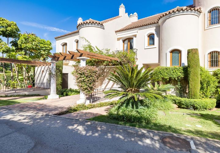 Byhus i Estepona, Malaga, Estepona - € 695.000 | Ref: SMSE15585 - foto 1