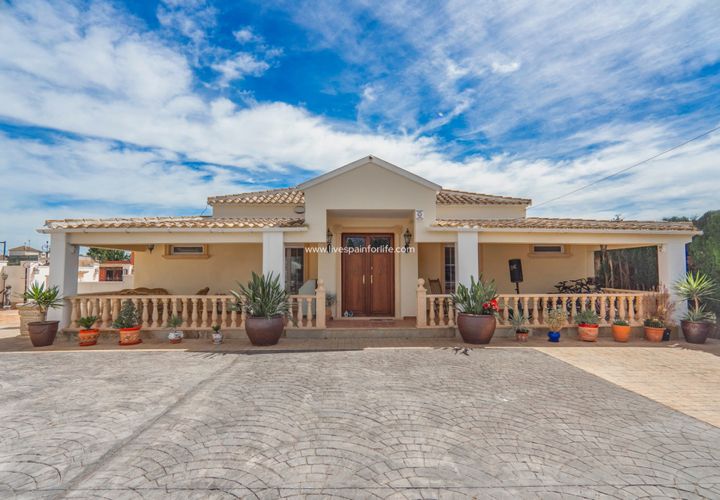 Villa i Heredades, Alicante, Heredades - € 595.000 | Ref: 33035 - foto 1