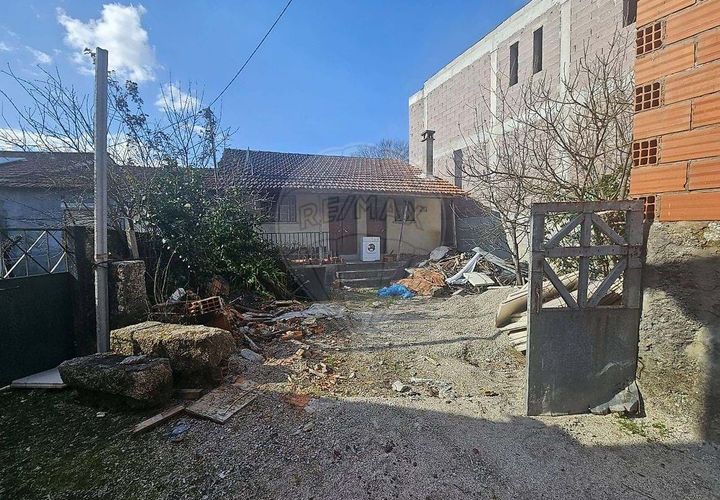 Villa i Castro Daire, Viseu, Castro Daire - € 20.000 | Ref: 126021008-286 - foto 1
