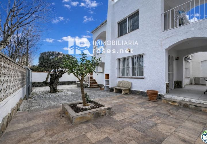 Villa i Empuriabrava, Gerona, Empuriabrava - € 369.000 | Ref: 3715 - foto 1