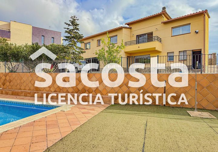 Villa i Lloret De Mar, Gerona, Lloret De Mar - € 535.000 | Ref: C01LM-288/9374 - foto 1