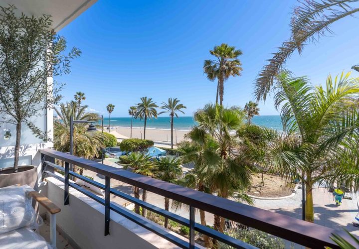 Leilighet i Estepona, Malaga, Estepona - € 895 000 | Ref: CRK191 - foto 1