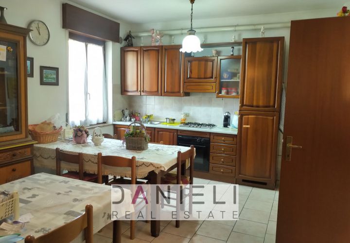 Leilighet i Montecchio Maggiore, Vicenza, Montecchio Maggiore - € 169 000 | Ref: V153 - foto 1