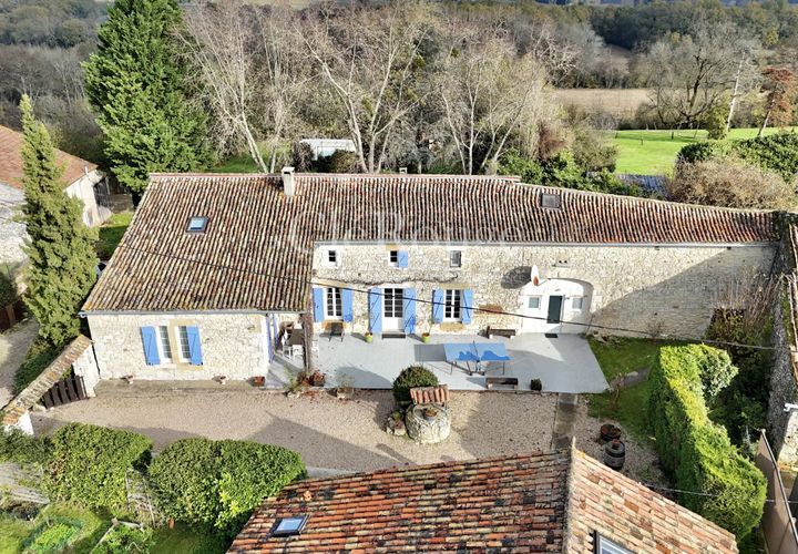 Villa i Duras, Lot-et-Garonne, Duras - € 575.000 | Ref: CJP001 - foto 1