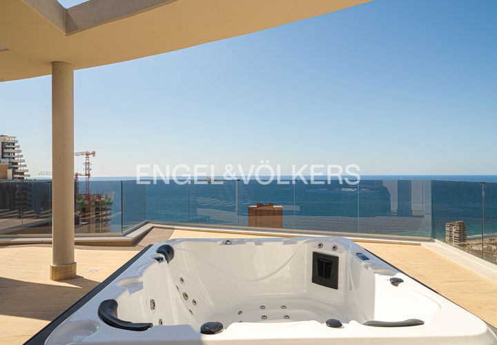 Lejlighed i Benidorm, Alicante, Benidorm - € 1.590.000 | Ref: W-02VWM8 - foto 1