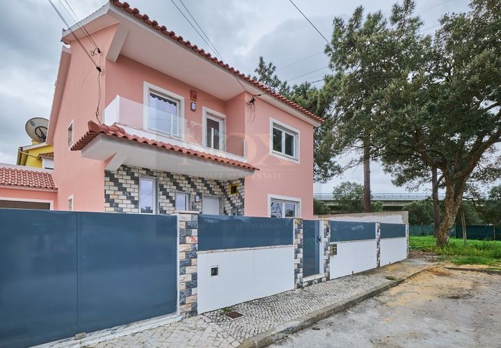 Villa i Amora, Setubal, Amora - € 572 000 | Ref: NOX_04 - foto 1