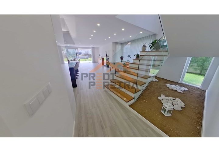 Villa i Odivelas, Lisbon, Odivelas - € 750.000 | Ref: PP5850 - foto 1