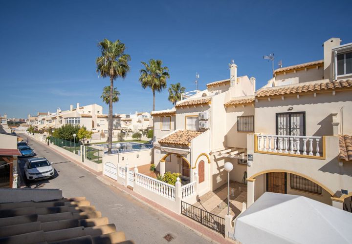 Byhus i Playa Flamenca, Alicante, Playa Flamenca - € 205.000 | Ref: M1017 - foto 1