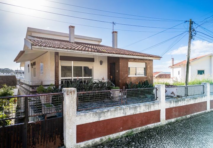 Villa a Nazare, Leiria, Nazare - € 600.000 | Ref: 112/2025.AD - foto 1