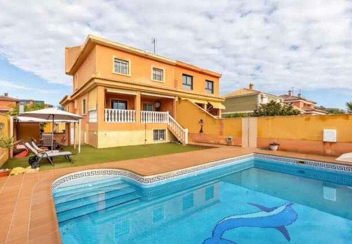 Villa i Torrevieja, Alicante, Torrevieja - € 499.000 | Ref: MLSC1758013 - foto 1