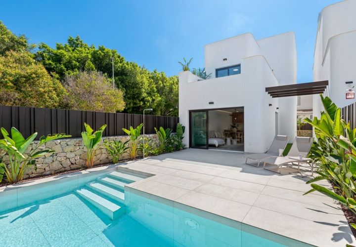 Villa a Orihuela, Alicante, Orihuela - € 539.900 | Ref: DLS0601 - foto 1