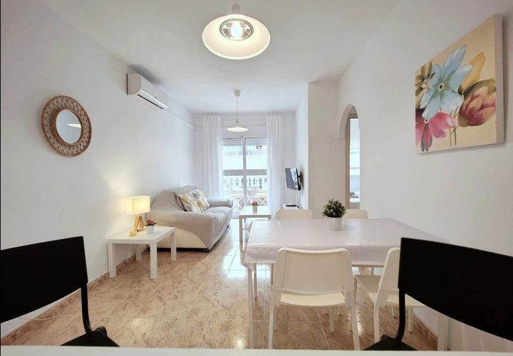 Leilighet i Torrevieja, Alicante, Torrevieja - € 185 900 | Ref: MLSC8331087/13477 - foto 1