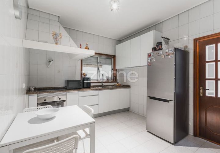 Villa in Espinho, Aveiro, Espinho - € 329.000 | Ref: ZMPT586041 - foto 1