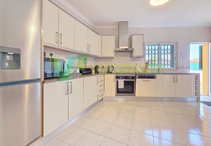 Byhus i Carvoeiro, Faro, Carvoeiro - € 735.000 | Ref: VIV-7197 - foto 1