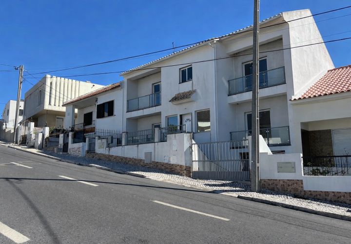 Villa i Almada, Setubal, Almada - € 395.000 | Ref: DH942 - foto 1