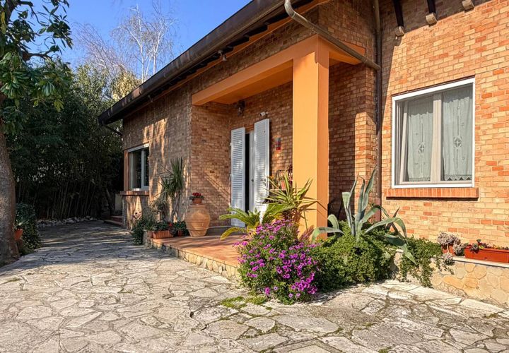 Villa a Pesaro, Pesaro and Urbino, Pesaro - € 1.280.000 | Ref: VI020 - foto 1