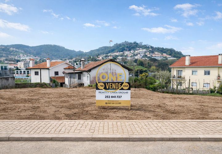 Helårsgrund i Braga, Braga, Braga - € 100.000 | Ref: ONE131989-1 - foto 1