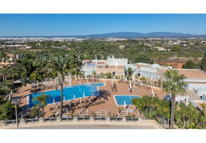 Rækkehus i Estombar, Faro, Estombar - € 390.000 | Ref: Spy-00176 - foto 1