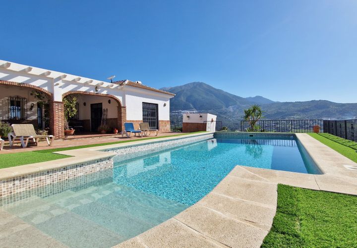 Landejendom i Alcaucin, Malaga, Alcaucin - € 374.950 | Ref: AX1405 - foto 1