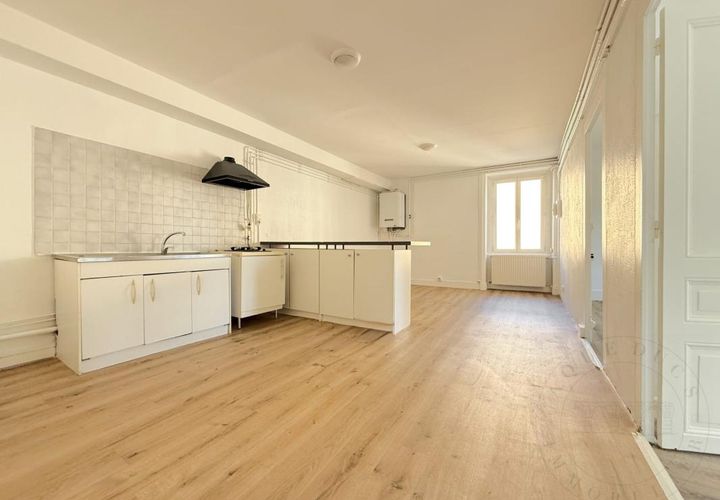 Apartament a Communay, Rhone, Communay - € 754/mes | Ref: getkey_u_516022409 - foto 1