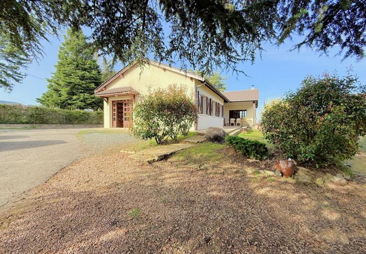 Villa a Vaugneray, Rhone, Vaugneray - € 550.000 | Ref: getkey_u_516835451 - foto 1