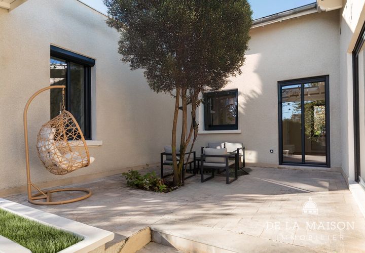 Villa i Écully, Rhone, Écully - € 895.000 | Ref: getkey_9771 - foto 1