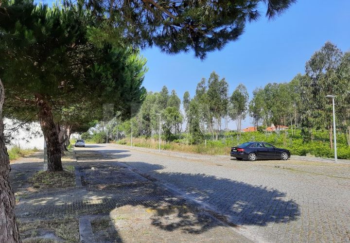 Helårsgrund i Espinho, Aveiro, Espinho - € 59.000 | Ref: UNU.I.1036.19366_C - foto 1