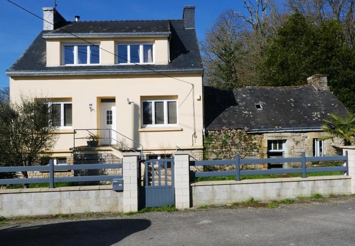 Landejendom i Le Faouet, Morbihan, Le Faouet - € 220.700 | Ref: 56075-2457 - foto 1