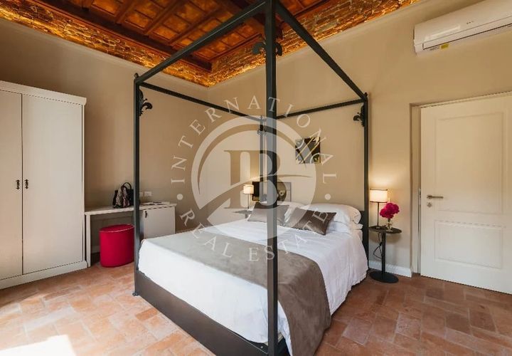 Erhvervsejendom i Florence, Florence, Florence - € 5.000.000 | Ref: IB 642 - foto 1