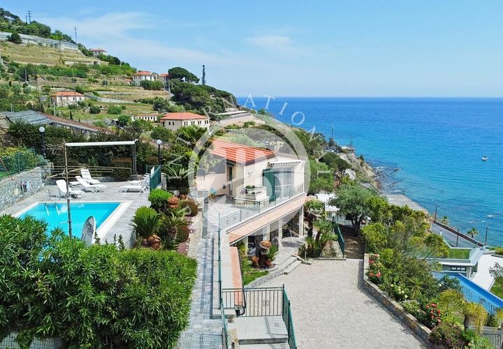 Villa a Sanremo, Imperia, Sanremo - € 2.000.000 | Ref: IB 43 - foto 1