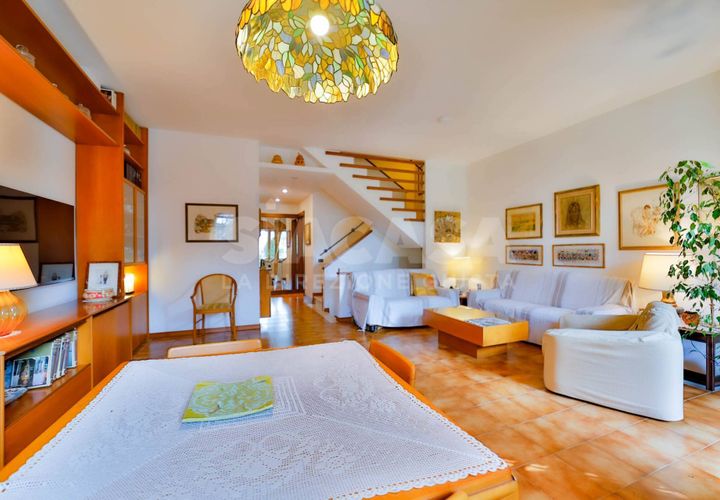 Rækkehus i Vimercate, Monza and Brianza, Vimercate - € 396.000 | Ref: VILLA.ORENO-IZ396V - foto 1