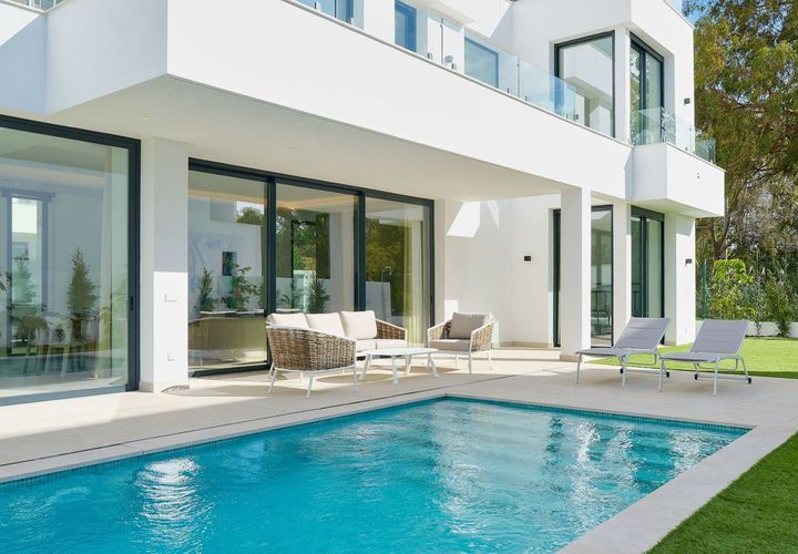 Villa i Estepona, Malaga, Estepona - € 1.950.000 | Ref: R5324527 - foto 1
