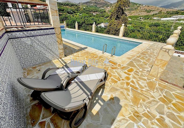 Villa a Nerja, Malaga, Nerja - € 1.099.000 | Ref: GM172 - foto 1