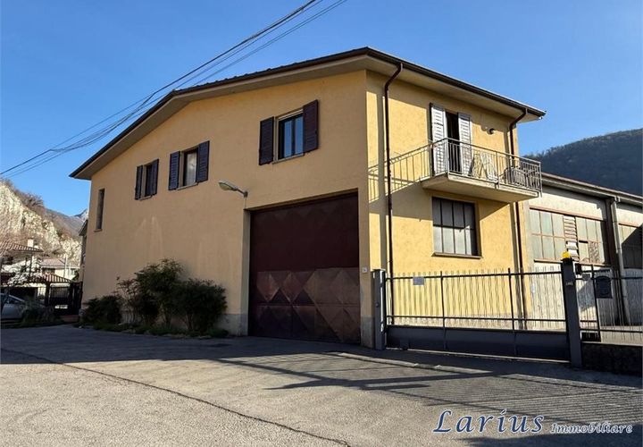Villa a Canzo, Como, Canzo - € 225.000 | Ref: Canz2300 - foto 1