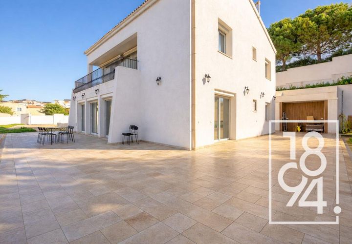 Villa i Marseille, Bouches-du-Rhone, Marseille - € 1.195.000 | Ref: Y0WQ-2MX-MXO - foto 1