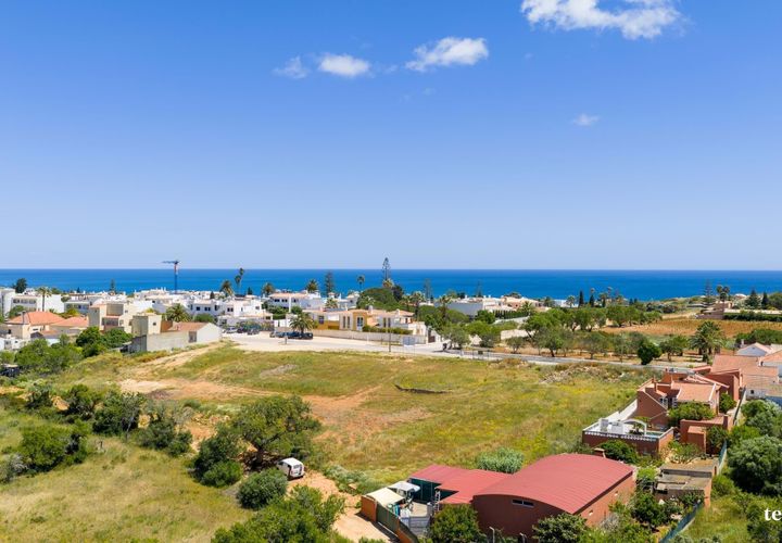 Helårsgrund i Luz, Faro, Luz - € 350.000 | Ref: T1242D - foto 1